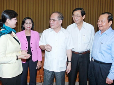 Нгуен Шинь Хунг провел рабочую встречу с ключевыми руководителями города Хошимин